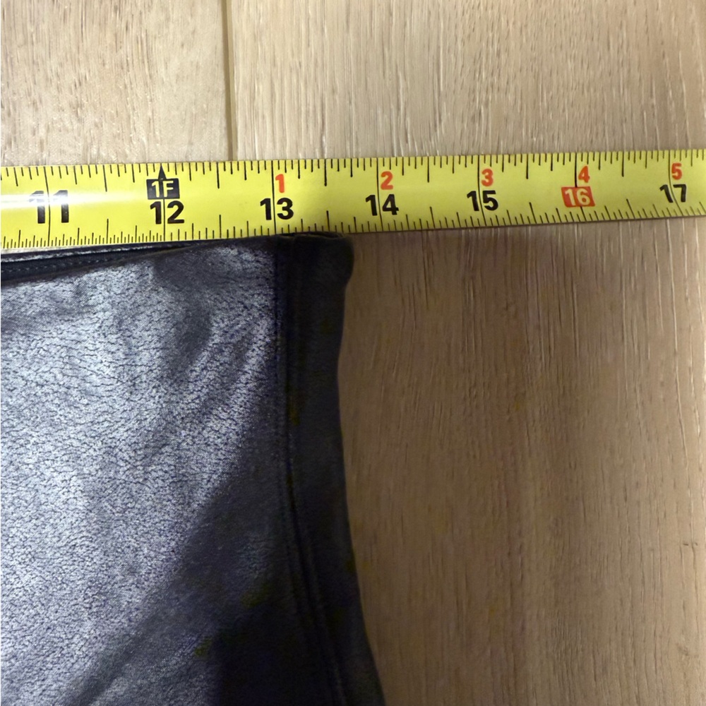 Spanx Faux Leather Shape Wear High Rise Leggings Size Large - Picture 10 of 10